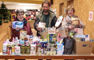 Kleine Solidaritätsaktionen sind einfach riesig! An zwei Sonntagen hat die Pfarrei Liebfrauen Spenden für die „Tafel“ gesammelt.
