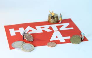 Probleme mit ALG II: Rechtsanwalt und Notar Ralf Mues klärt rechtliche Betreuende im Ehrenamt auf Um „Grundsicherung bei Arbeitslosigkeit, Alter und Erwerbsminderung“ geht es in dieser Woche in...