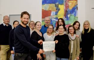 Praxis Reike/Nowatius spendet 1.200 Euro an die 
