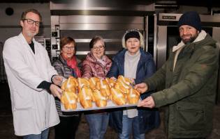 Nikolaus-Überraschung: Trio spendiert allen Kindern der 