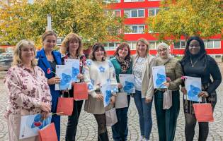 Sieben SkF-Mitarbeiterinnen erhalten Zertifikate als „Fachkraft für den Offenen Ganztag